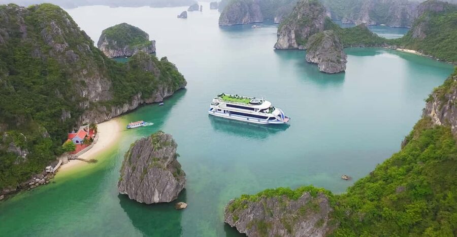 Ha Long Bay 8 hours daily tour on LA CASTA DAILY CRUISE - Buffet lunch with Vietnamese flavors