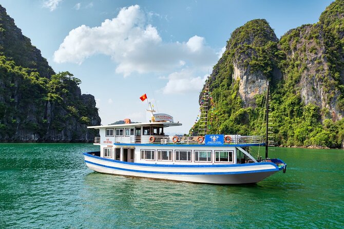 Ha Long Bay Cruise Day Tour with lunch, kayaking, surprise cave & titop island - Why this day trip works for a first visit