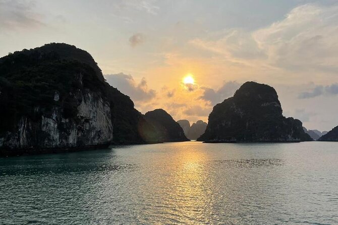 Ha Long Bay Day Cruise From Ha Noi - Leaving Hanoi on the new highway