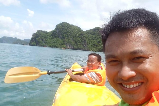 Ha Long Bay Six Hours Trip Kayaking & Swimming on Beach - Surprising Cave and the Bo Hon archipelago