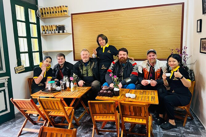 Ha Noi Egg Coffee Class - Comparing Hanoi and Saigon milk coffee