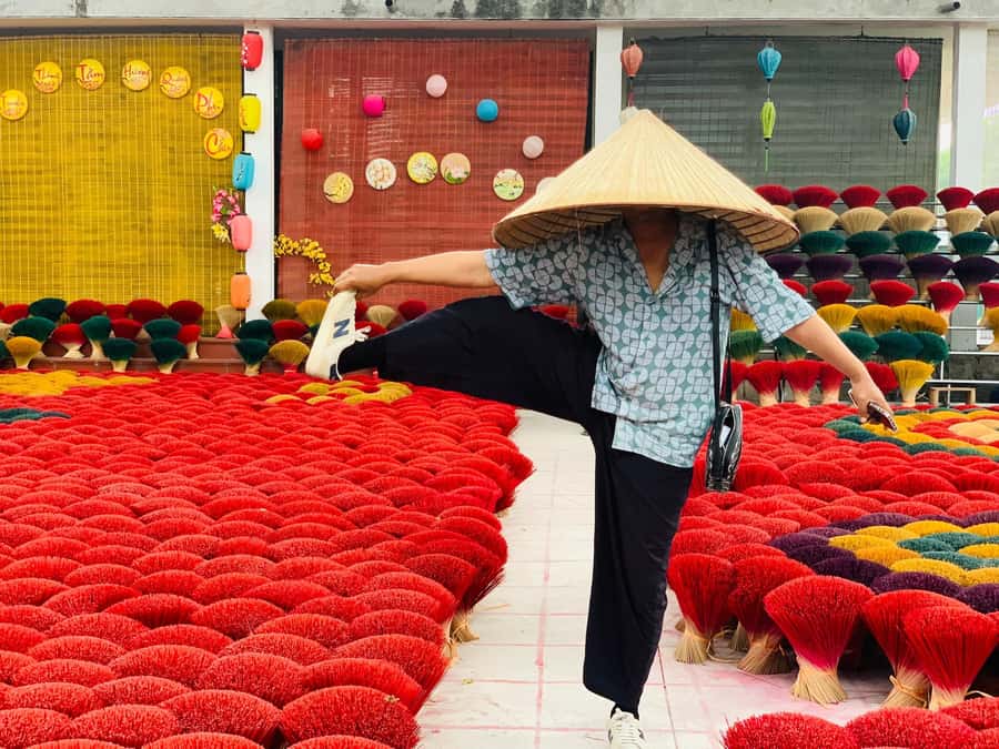 Half Day trip to Incense & Hat Villages with Train Street - Should you book the Incense and Hat Villages tour?