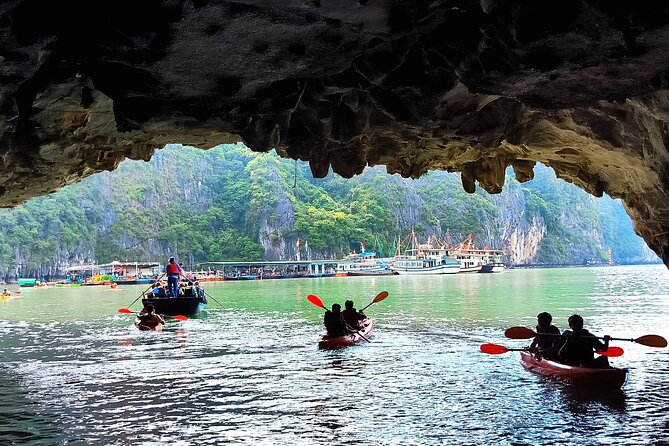 Halong & Bai Tu Long Luxury Day Tour - Fishing village & Kayak - Vung Vieng fishing village by kayak or bamboo boat