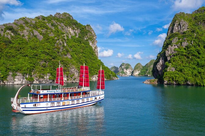Halong & Bai Tu Long Luxury Day Tour - Fishing village & Kayak - Cruising toward Bai Tu Long Bay