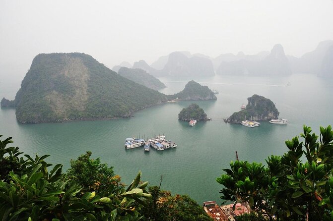 Halong Bay 2 Days 1 Night Traditional Boat - Five useful facts before you book