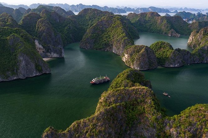 Halong Bay 2D1N BEST CRUISES All-Inclusive: Transfer, Meals, Kayak, Cave, Island - Why one night on the bay is worth your time