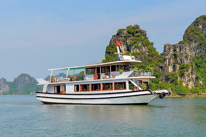 Halong Bay Cruise Luxury Full Day Tours - What the boat experience is really like
