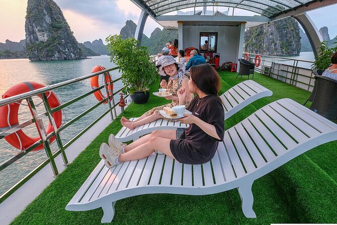 Halong Bay Cruise Luxury Full Day Tours - How the schedule affects your day