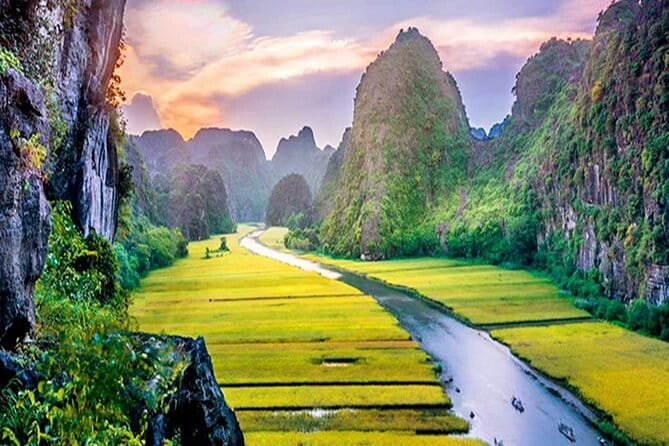Halong Bay Day Tour Luxury Cruise With Jacuzzi and Buffet Lunch - Kayaking or bamboo boat around the islands