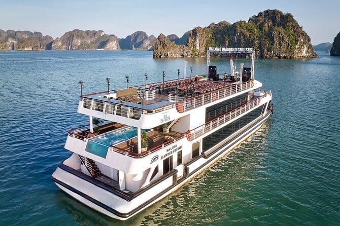 Halong Bay Day Tour Luxury Cruise With Jacuzzi and Buffet Lunch - Sunset party at about 5:00pm