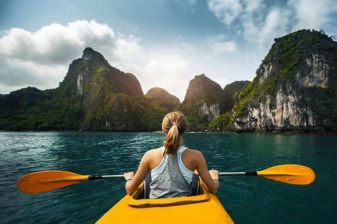 Halong Bay Full Day with Kayaking, Hiking viewpoint, Cave - Deluxe To Luxury - Tuan Chau Harbor and the first hours on the water