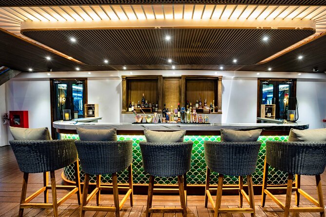 Halong Bay Luxury Dinner Cruise - Ambassador - Dinner from 6:00 pm to 7:30 pm