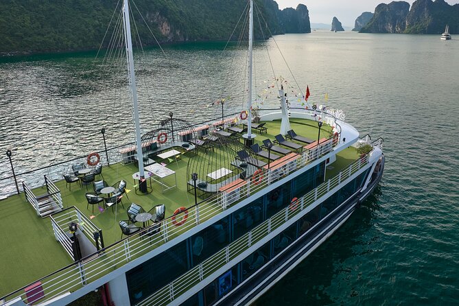Halong Heritage Luxury Day Cruise-Buffet lunch&Limousine transfer - Boarding at Tuan Chau Island