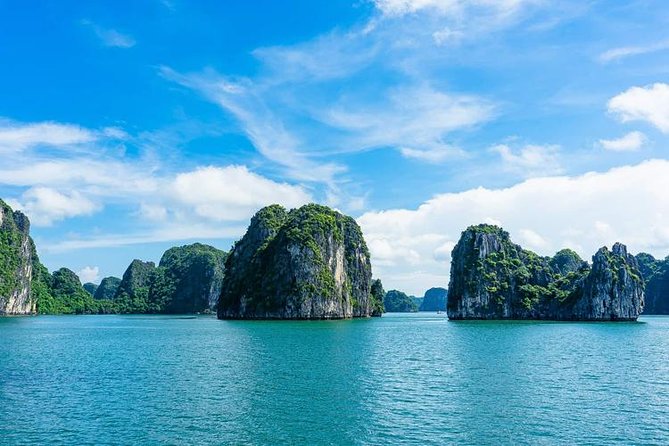 Halong Luxury Cruise Full Day Tour from Hanoi: All Inclusive - Ti Top Beach and the reality of a famous island