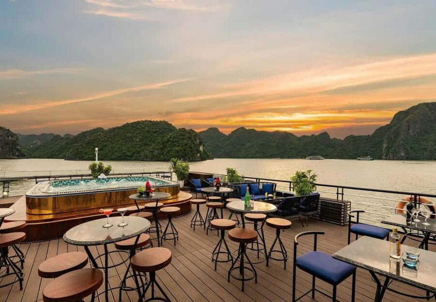 Hanoi: 2-Day Ha Long & Lan Ha Bay 5-Star Boat with Balcony - Getting from Hanoi to Tuan Chau Port