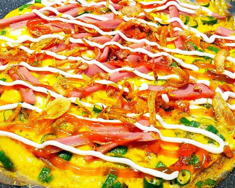 Hanoi: 7 Tastings Street Food Tour with Train Street - Why a guided food walk helps in Hanoi
