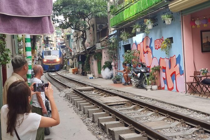 Hanoi All-In-One Tour: Highlights & Train Street & Culture & Fun - Ho Chi Minh Mausoleum and the One Pillar Pagoda