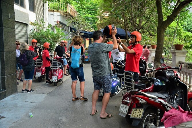 Hanoi Back Streets Vespa Tours: Hanoi Vintage Vespa Tours City - Truc Bach Lake and the Local Food Finish