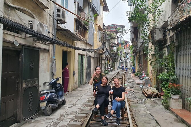 Hanoi Backstreet Jeep Tour : Hanoi HIGHTLIGHTS and HIDDEN GEMS - West Lake brings open space and cooler air