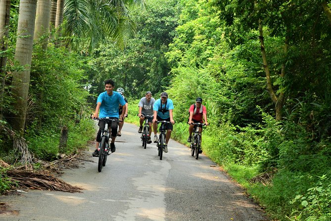 Hanoi Bicycle Tours: Half Day Bicycle Tours Hanoi Countryside - From the Hanoi Opera House to the Bicycle Shop