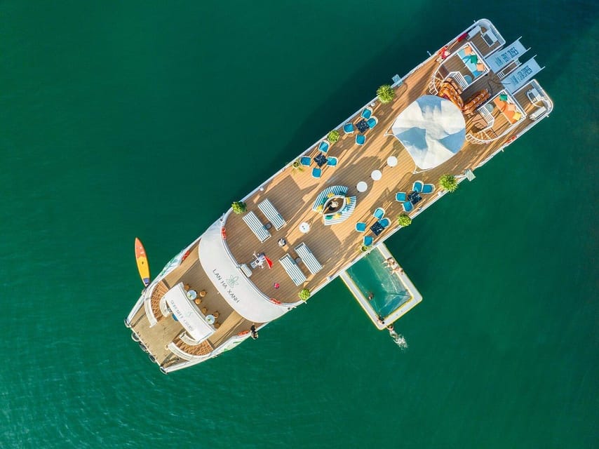 Hanoi: Cat Ba Island & Lan Ha Bay Day Trip Cruise with Lunch - Lunch with limestone islands outside the window