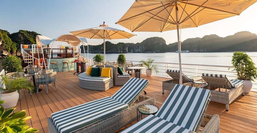 Hanoi: Cat Ba Island & Lan Ha Bay Day Trip Cruise with Lunch - Leaving Hanoi for Beo Harbour