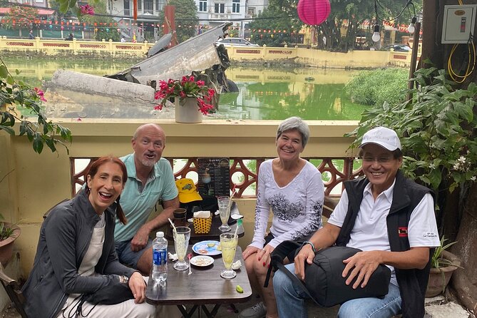 Hanoi City Bike Tour through Banana Island & Food Tasting - Crossing Long Bien Bridge