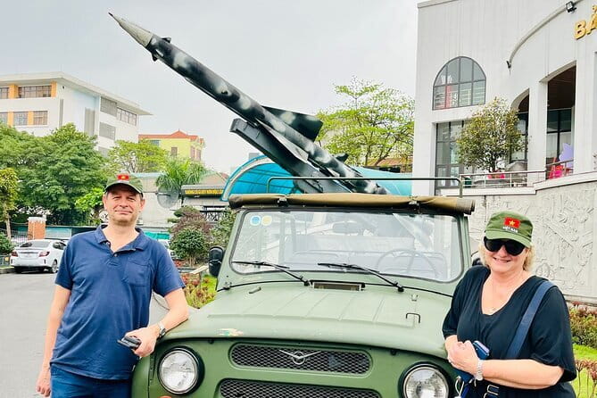 Hanoi City Half-day Jeep Tour: Hanoi Food, Culture, Sight and Fun - West Lake, the Mausoleum, and Tran Quoc Temple