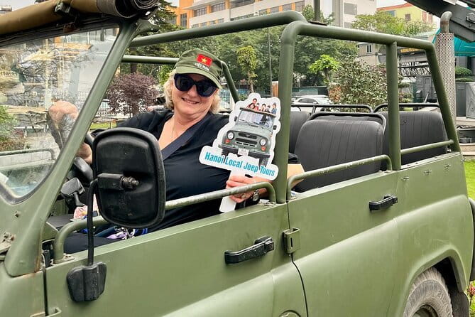 Hanoi City Half-day Jeep Tour: Hanoi Food, Culture, Sight and Fun - Pickup in Hoan Kiem and the First Hour