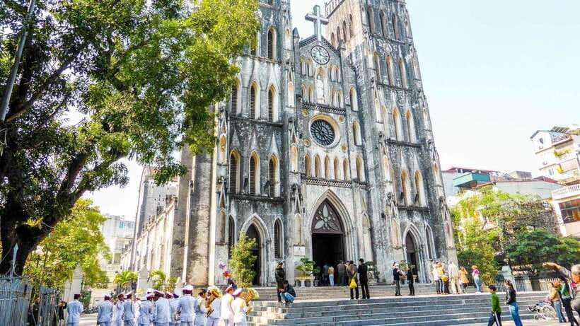 Hanoi: City Highlights Tour with Train Street & Hidden Gems - Guides, drivers, and the value of the service