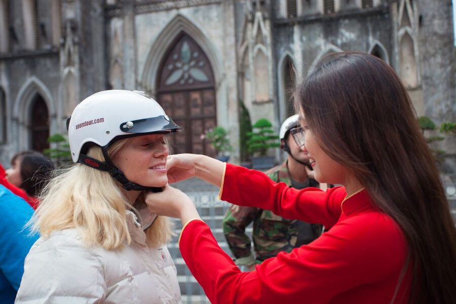 Hanoi: City Sightseeing Motorbike Tour - Ho Chi Minh Mausoleum and One Pillar Pagoda