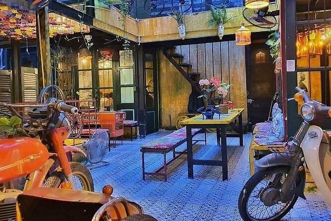 Hanoi Coffee Class with Egg, Coconut, Salt, and Dripping Coffee - Coffee culture and Hanoi context