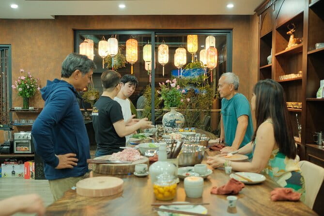 Hanoi Coffee Workshop Crafting the Perfect Brew - Brown coffee and white coffee: sweet contrasts