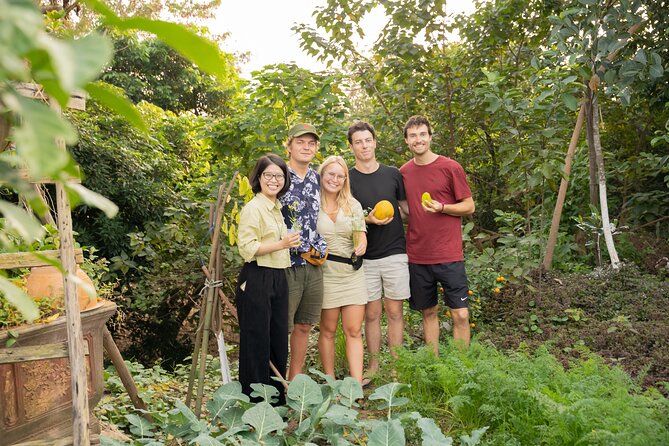 Hanoi Cooking Class in a Haven of Tranquility - Thom culinary - From Hanoi streets to Dong Xuan Market by cyclo