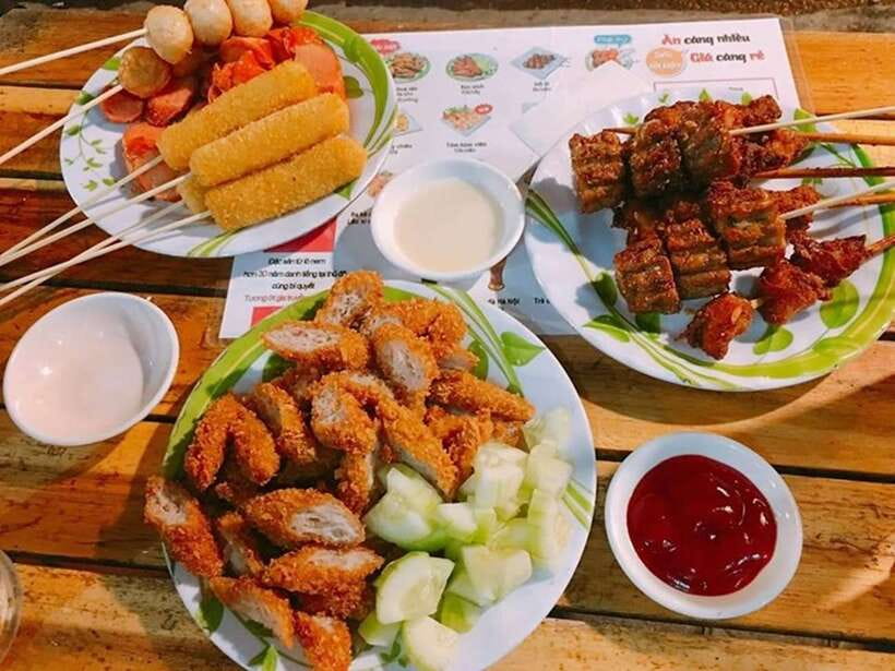 Hanoi: Eat Like a Local Small Group Street Food Tour - Who should book this food walk?
