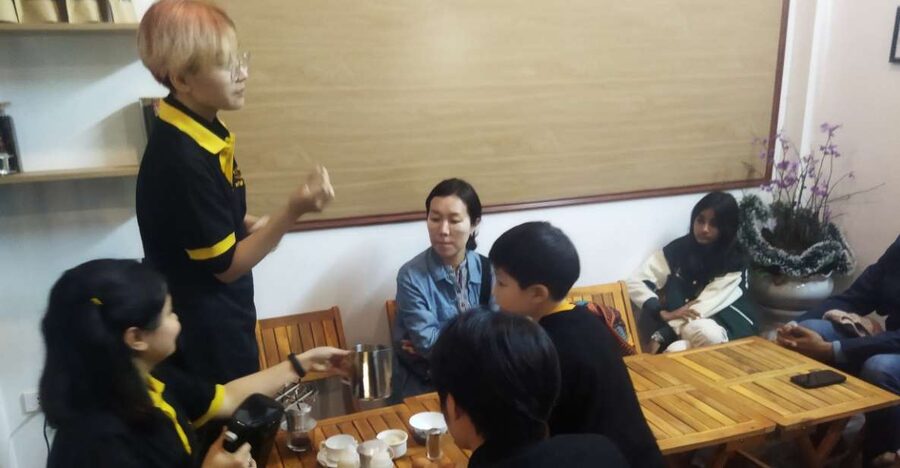 Hanoi Egg Coffee Class - Finding Cafe Minh beside Ta Hien Beer Street
