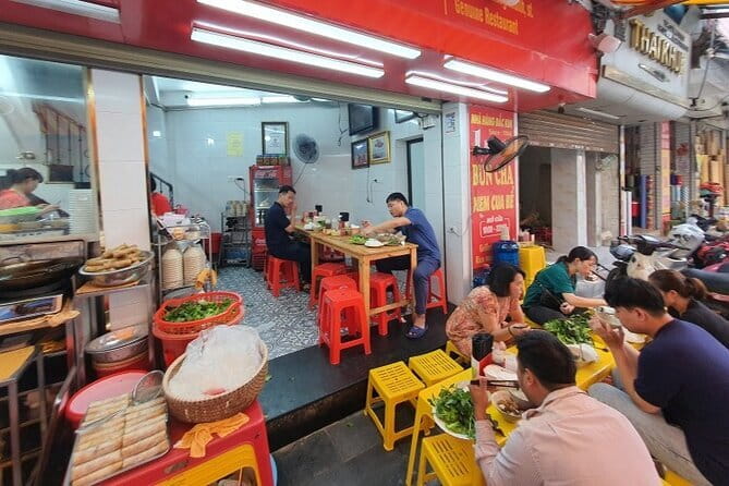 Hanoi Famous Michelin Guided Street Food Tour - Starting in Hanoi’s Old Quarter