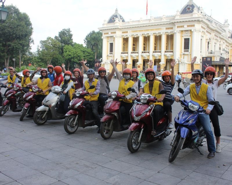 Hanoi: Food and Sightseeing Motorbike Tour with 7 Tastings - Rice paper grill: a crunchy first bite