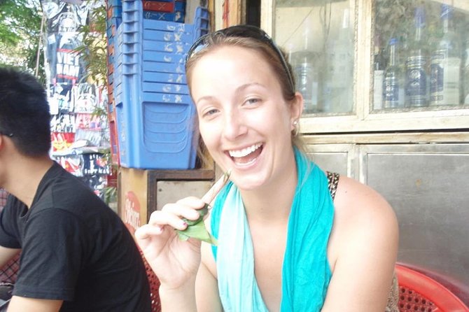Hanoi Food on Foot: Walking Tour of Hanoi Old Quarter - Meeting at 31 Lo Su and entering the 36 Old Streets