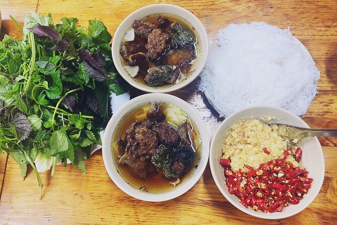 Hanoi food tour-Local street food tour (food&guide included) - Walking into the Old Quarter’s 36 streets