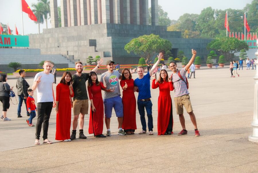 Hanoi: Full-Day City Tour and Water Puppet Show - Local Vietnamese lunch at midday
