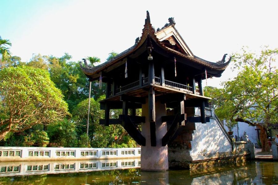 Hanoi: Full-Day City Tour and Water Puppet Show - The 50-minute water puppet show near Sword Lake