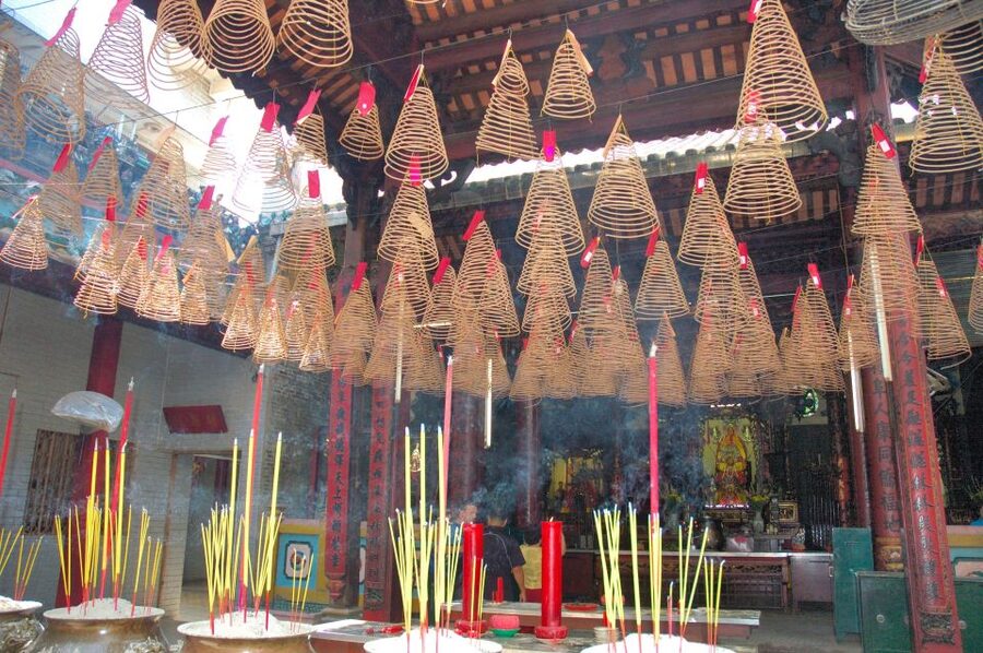Hanoi: Full-Day City Tour with Lunch and Optional Extras - Vietnamese lunch with eight dishes