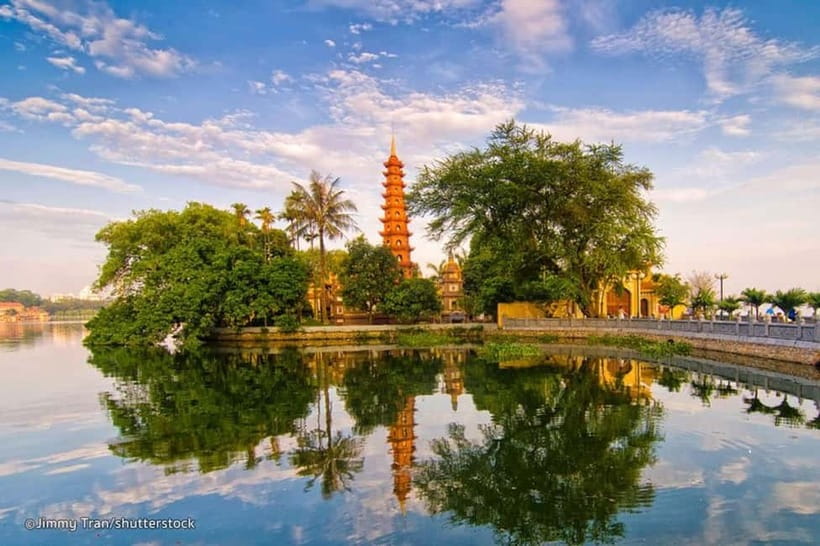 Hanoi: Full-day or Half-day Hanoi City Tour - The morning route: West Lake and Tran Quoc Pagoda