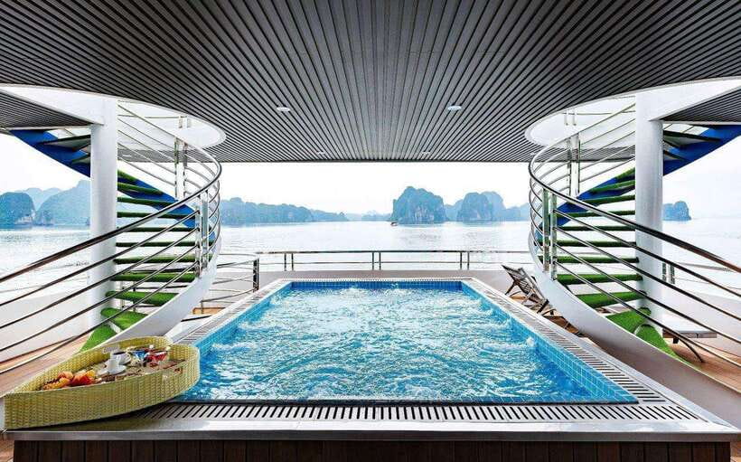 Hanoi: Ha Long Bay Day Trip - Luxury Cruise & Buffet Lunch - The Hanoi pickup and the long road east