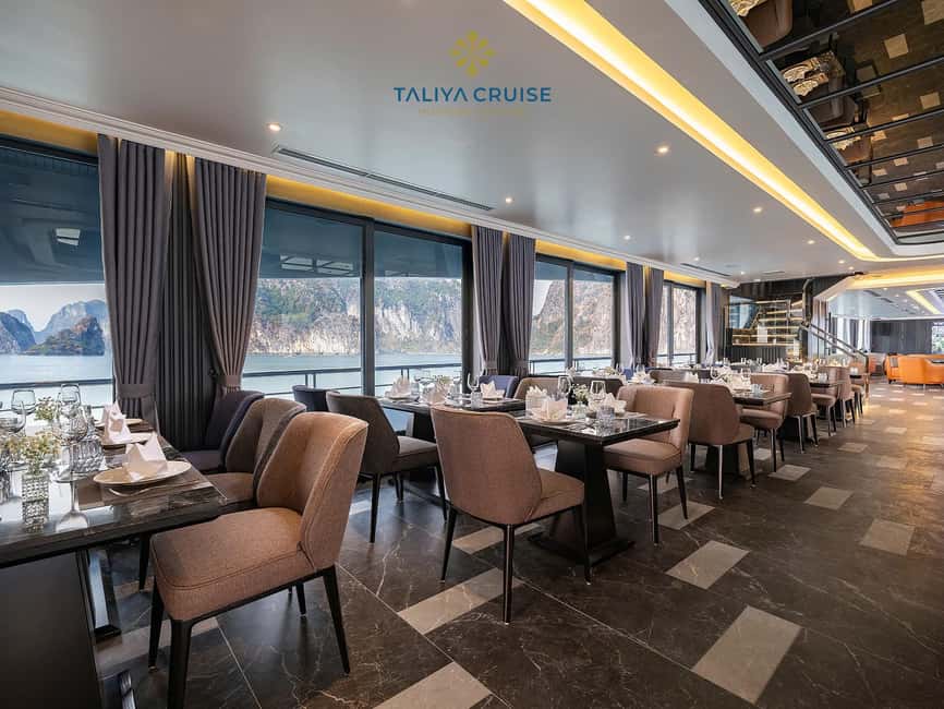 Hanoi: Ha Long Bay/Lan Ha Bay Taliya Day Cruise - A short spring-roll lesson