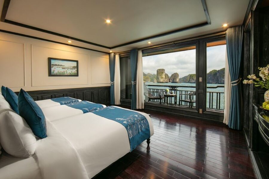 Hanoi: Halong Bay 2-Day 5-Star Balcony Cruise & Bathtub - Cooking class, sunset, and dinner onboard