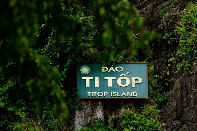 Hanoi: Halong Bay Luxury Option – Titop, Surprise Cave, Kayak - The return cruise and sunset party