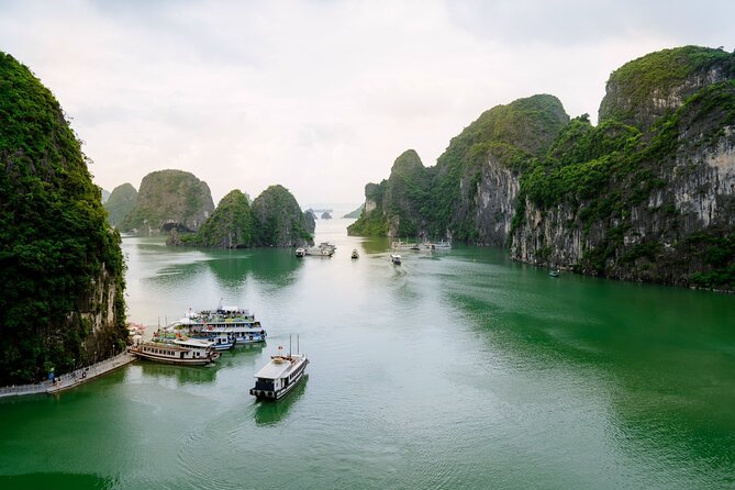 Hanoi: Halong Bay Luxury Option – Titop, Surprise Cave, Kayak - Leaving Hanoi before sunrise