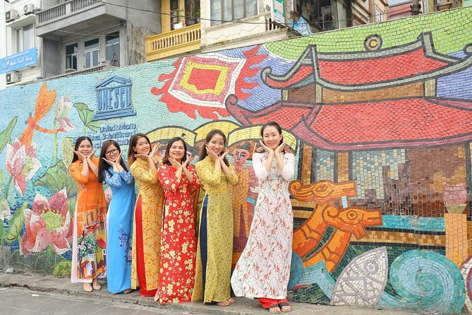 Hanoi Hidden Bites Premium Food Adventure - Hoan Kiem Lake and the Returned Sword legend